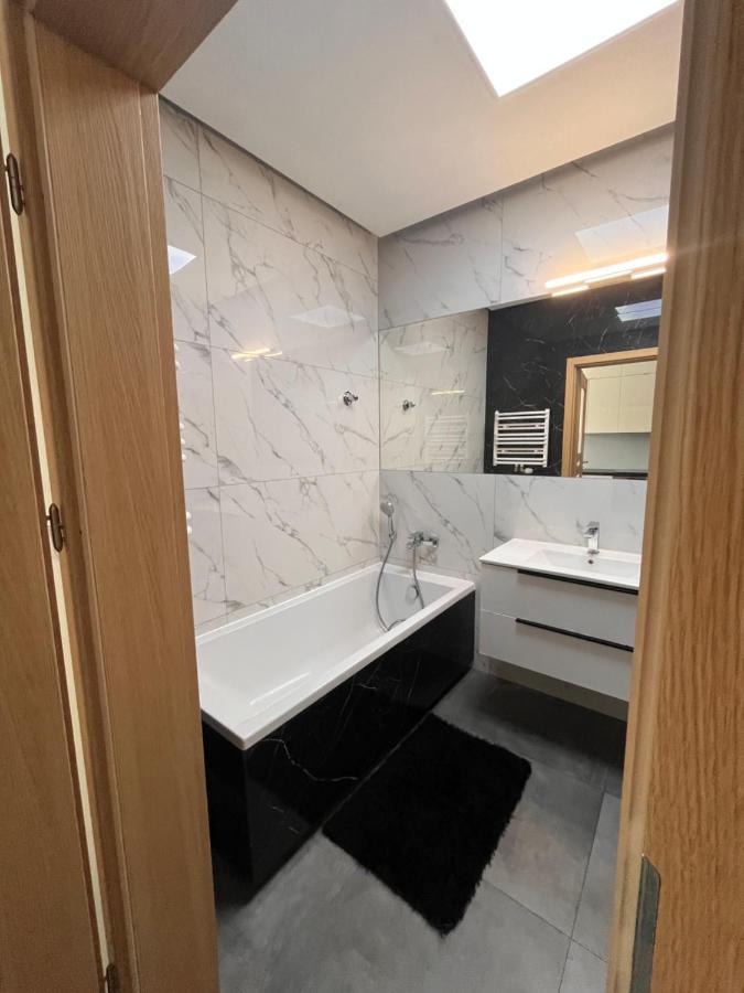 Relax Apartments - Gdansk Central & Parking Экстерьер фото