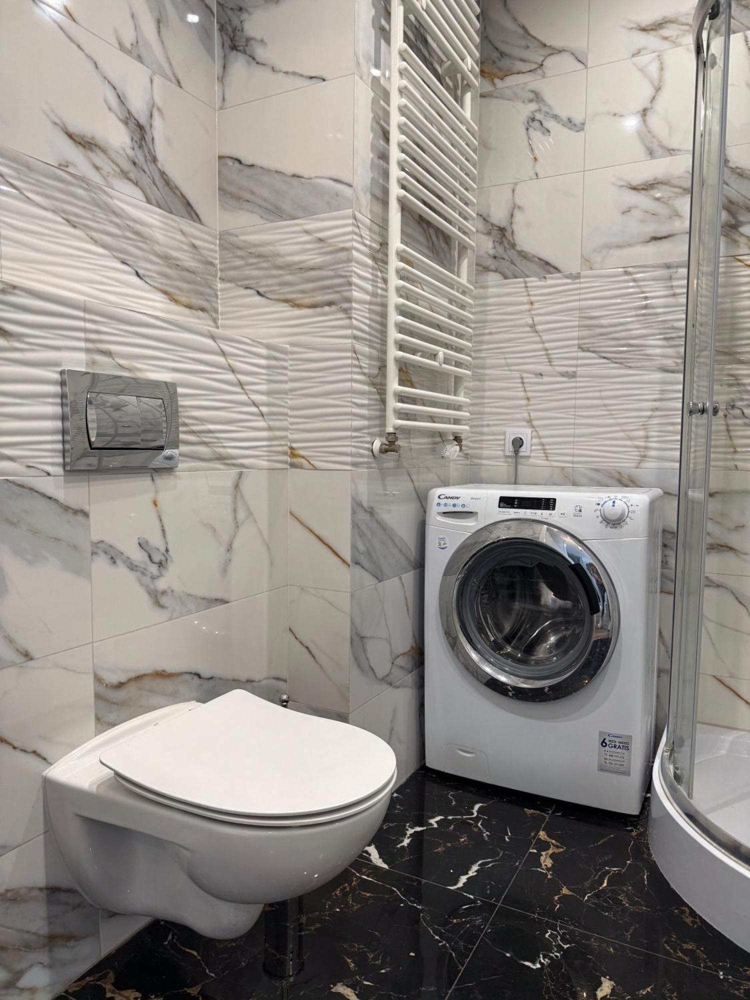 Relax Apartments - Gdansk Central & Parking Экстерьер фото